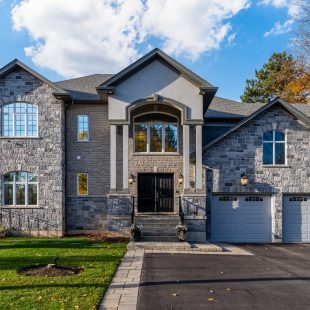 175 Oakhill Place, Ancaster: $2,799,900